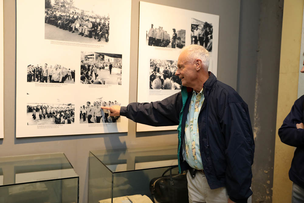 WAR STORIES
Col. Tom Moe finds himself in a photo on the Hanoi Hilton wall in Vietnam during College of the Ozarks’ Patriotic Education Travel Program trip Dec. 9-22. Moe spent 1,881 days in captivity at the prison.